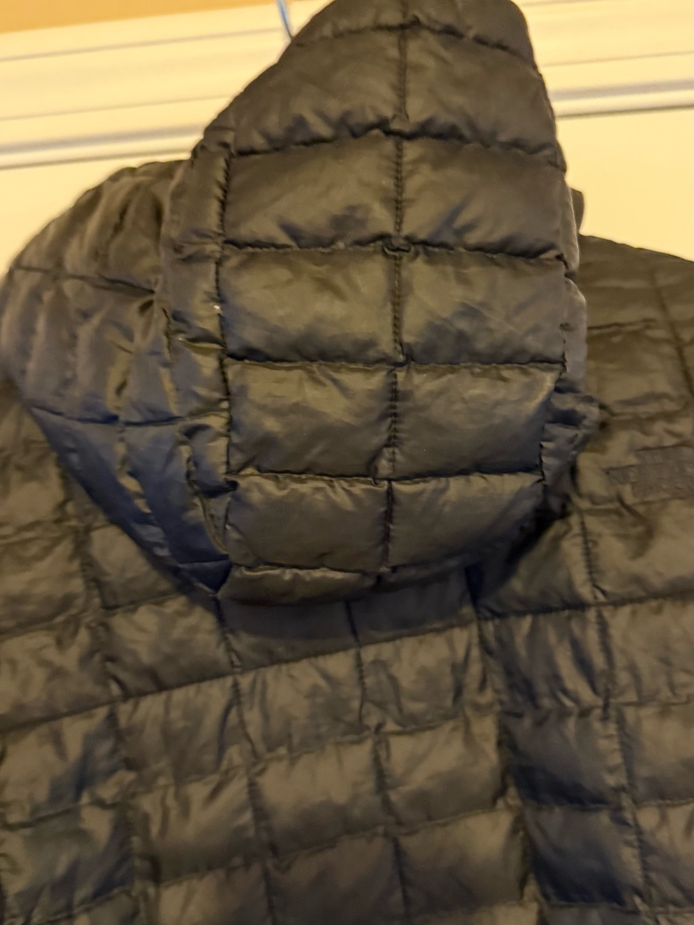 North face Women’s Lightweight Quilted Hooded Coat - Black - Picture 4 of 10